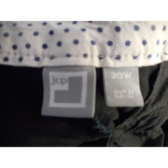Black Shorts Size 20W JCP JC Penney Chino longer, bermuda style - Picture 3 of 5
